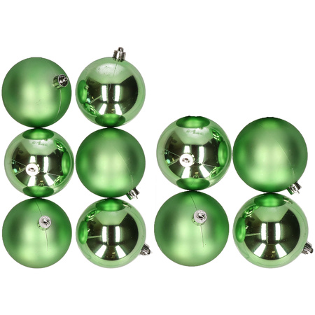 10x pcs plastic christmas baubles green 6 and 8 cm