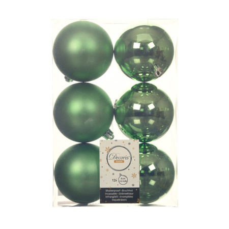 12x stuks kunststof kerstballen groen 8 cm glans/mat