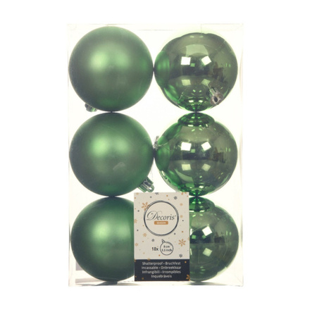 18x stuks kunststof kerstballen groen 8 cm glans/mat
