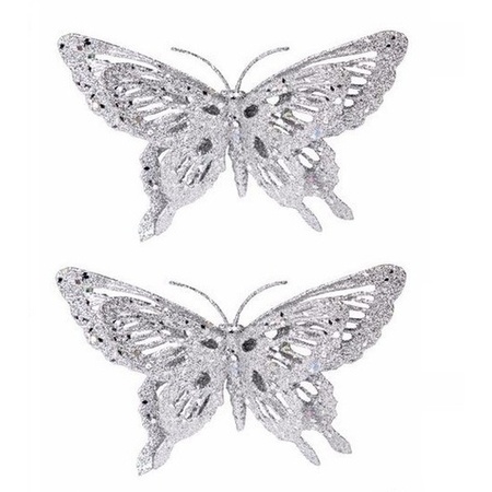 2x Kerstboom decoratie vlinder zilver 15 cm