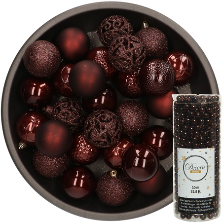37x stuks kunststof kerstballen 6 cm inclusief kralenslinger mahonie bruin