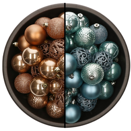 74x stuks kunststof kerstballen mix van camel bruin en ijsblauw 6 cm