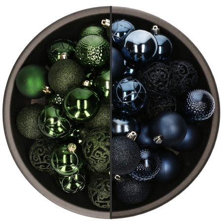 74x stuks kunststof kerstballen mix van donkerblauw en donkergroen 6 cm