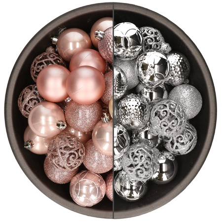 74x stuks kunststof kerstballen mix van lichtroze en zilver 6 cm