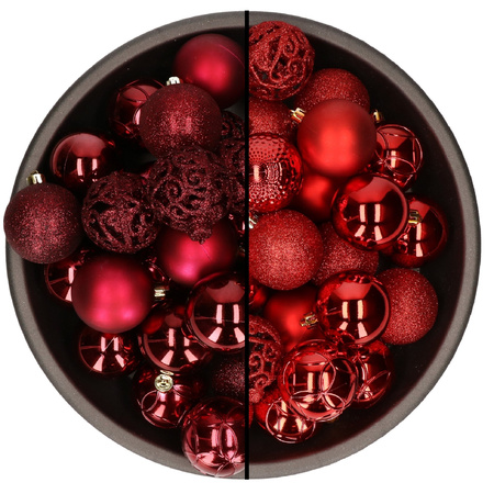 74x stuks kunststof kerstballen mix van rood en donkerrood 6 cm