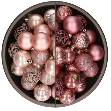 74x stuks kunststof kerstballen mix van velvet roze en lichtroze 6 cm