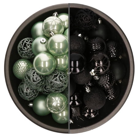 74x stuks kunststof kerstballen mix van zwart en mintgroen 6 cm