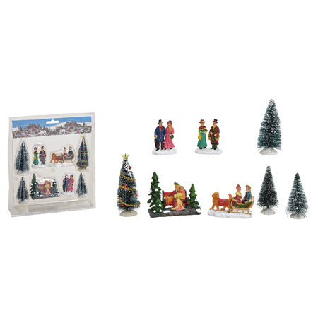 8x stuks kerstdorp accessoires figuurtjes/poppetjes en kerstboompje 