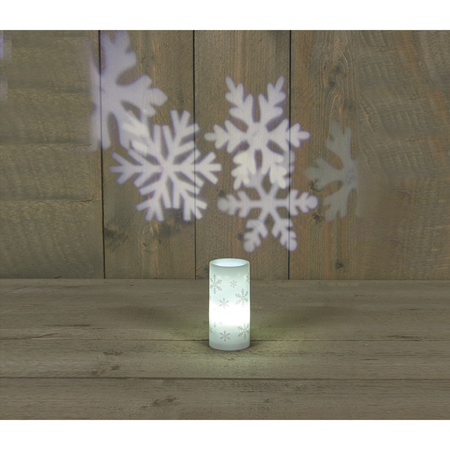 Set of 2x pieces LED candles with snowflake projector 7 x 15 cm